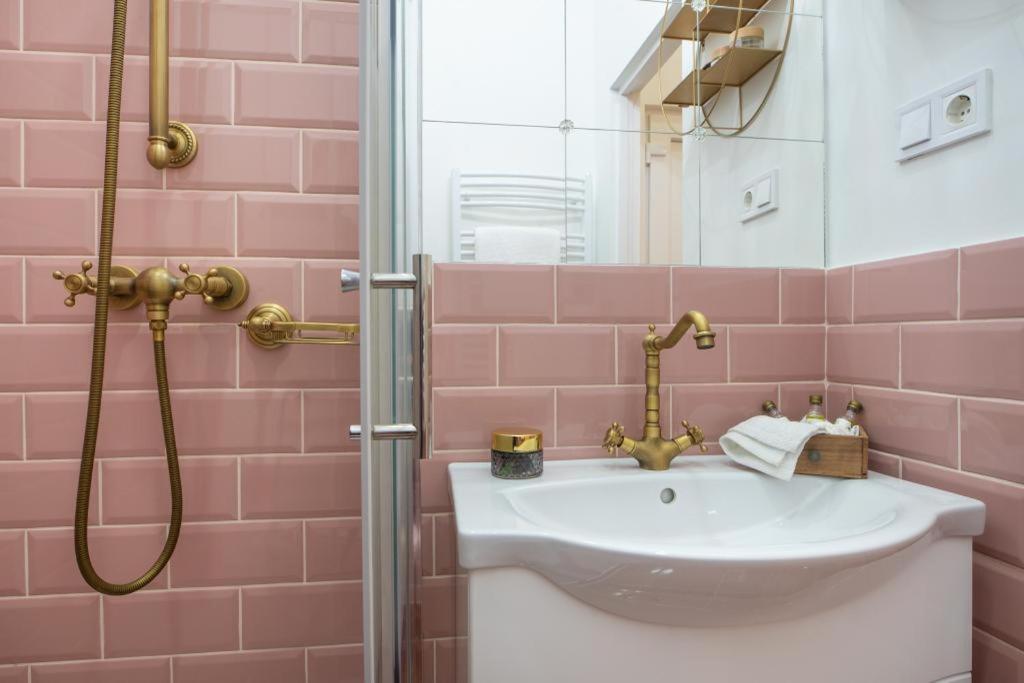Apartamento Regina On Kiraly Street Budapeste
